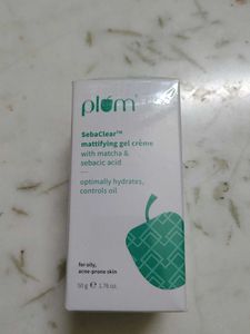 Plum SebaClear Mattifying Gel Cream with Matcha &