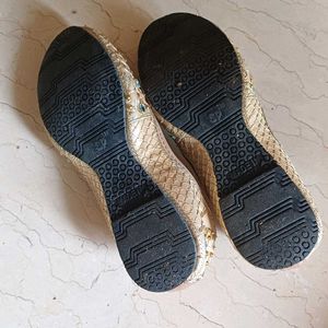 Punjabi Juttis Handmade Mirror &amp; Thread Work-k