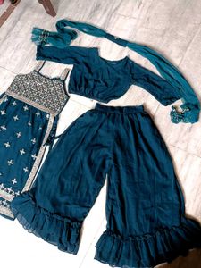Beautiful embroidery Naira plazo dupatta set