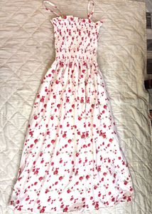 Adding a little bit of floral to my day. The perfe