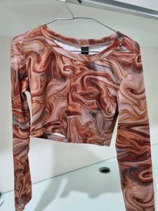 Trendy Marble Print Crop Top