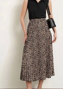 Leopard Print Pleated Midi Skirt