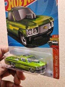 CUSTOM 72 CHEVY' LUV