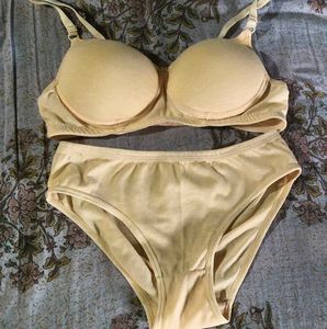 Comfortable Bra and Panty Set