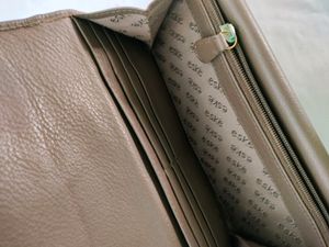Eske Paris Clutches (Women's)