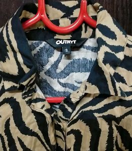 OUTRYT Printed Top