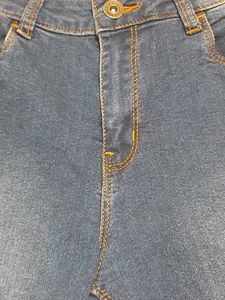 Stretchable Jean