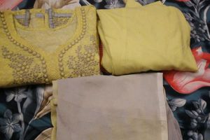 🤑Yellow Kurta Set with Embellishments
