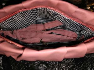 Chic Pink Shoulder Bag with Gold Chain