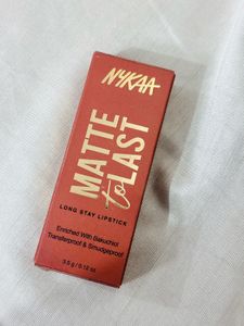 Nykaa Matte to Last Long Stay Lipstick + free gift