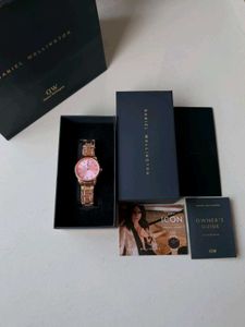 Daniel Wellington Gold Watch