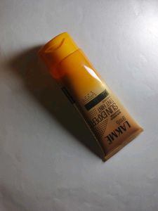Lakme Sun Expert Tint Hint Sunscreen