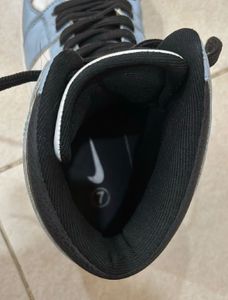 Air Jordan 1 High