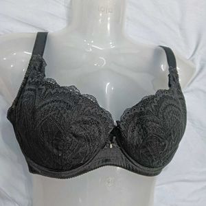 Elegant 😍Black Lace Bra