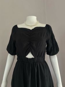 Chic Black Cutout Midi Dress