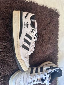 Adidas Forum Low Sneakers