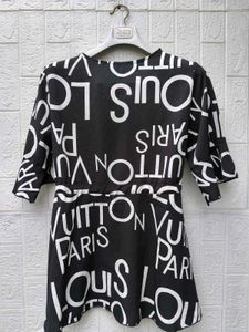 New with tag Korean Stylish Graphic Print Top