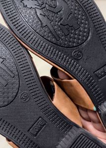 Stylish Tan Brown Beaded Flats