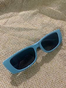 Trendy Pastel Blue Rectangle Sunglasses