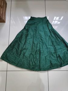 green elegant skirt for festival