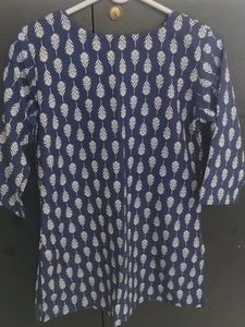 Stylish Blue Leaf Print Kurta