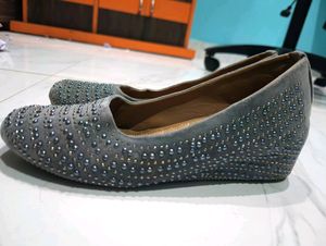 Grey Stone Bellies Heel For Women