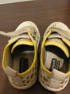 Sparkly Gold casual Baby shoes