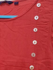 Red Button Detail Kurta