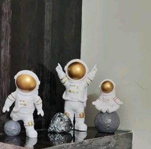 Astronaut Figurines - Set of 3