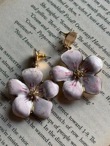 Floral Dangling Earrings