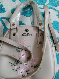 Elettivo Beige Embroidered Handbag