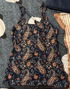 very beautiful paisley short kurti :)