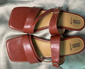 Stylish Maroon Flat Sandals