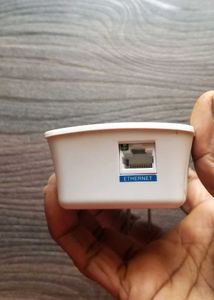 Linksys RE3000W WiFi Extender-free delivery