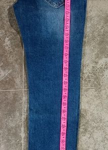 Slim Fit Stretchable Jeans with Insert Pockets