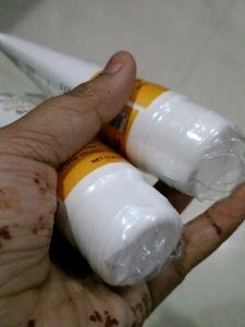 Sunswitch Vitamin C+E Super Bright Sunscreen