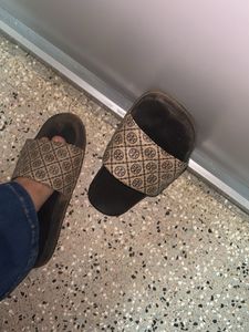 Price drop women printed sliders