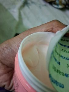 Mamaearth Beetroot Light Gel Moisturizer