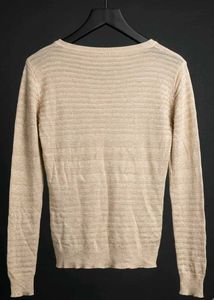 Rs. 150, comment now! Gold-cream shimmer pullover