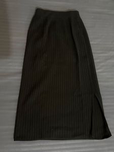 🖤Black Ribbed Midi Skirt