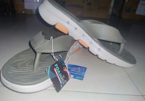 Skechers Men's Casual slipper..New With Tag.