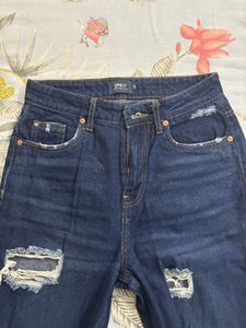 Distressed High Waist Jeans