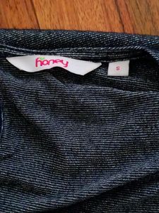 Combo 2 Tops Branded For Light Winters
