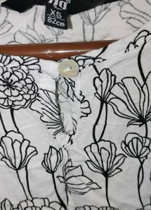 White &amp; Black Floral Printed Shift Dress | Casual