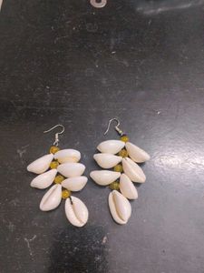 Seashell Dangle Earrings