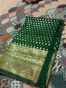 Elegant Emerald Green Banarasi Saree