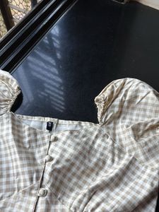 Chic Gingham Puff Sleeve Tie-Front Top