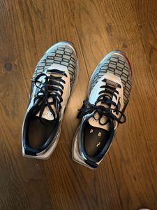 Puma Sneakers