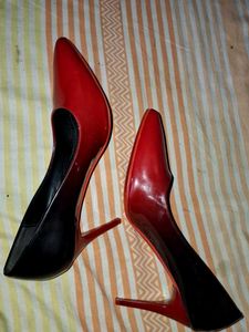 Chic Red &amp; Black Patent Stilettos