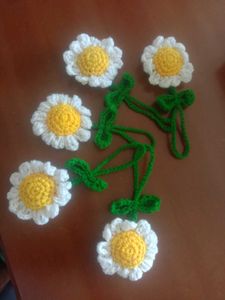 Handmade Crochet Daisy  keychain